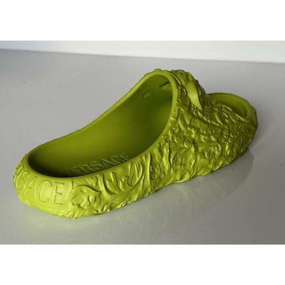 NIB $525 Versace Medusa Head Slides Pool Sandals Green 8 US (41 Eu) 1005746 IT - Picture 6 of 13